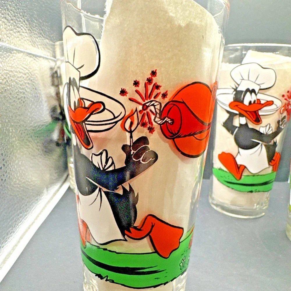 Set of 4 1976‎ Pepsi Collectors Series Warner Bros LOONEY TUNES Glasses